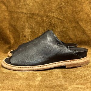 Steve Madden Black Leather Sandals